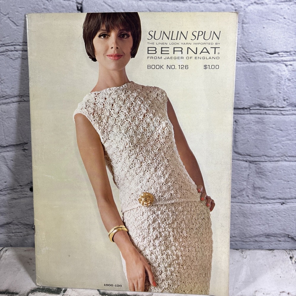 BERNAT BOOK NO. 126 SUNLIN SPUN CROCHET FROM JAEGER OF ENGLAND
